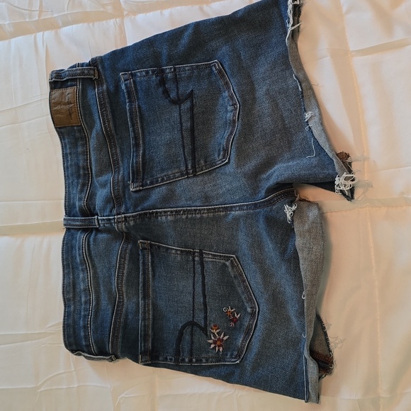 American Eagle Hi Rise Shortie - Picture 6 of 6